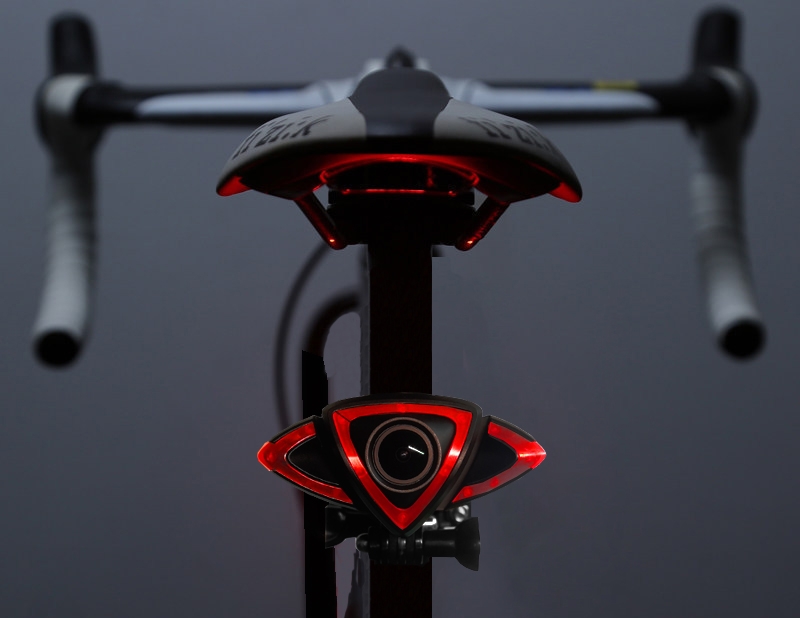 kamera e pasme e biçikletës wifi + dritat paralajmëruese LED