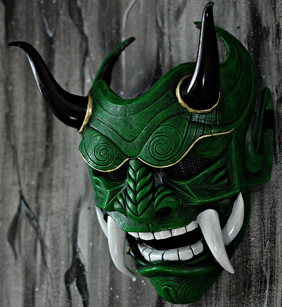 Maska e kokës për fytyrën e Halloween - motiv japonez vrasës