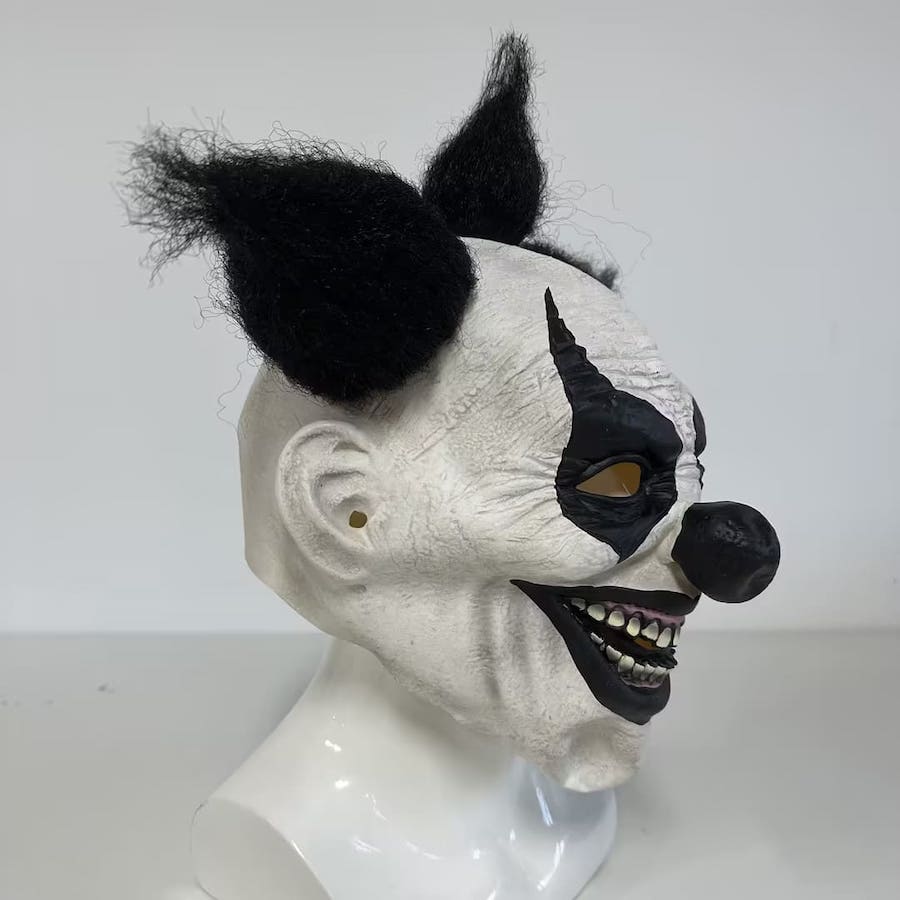 Maska e frikshme e kllounit për karnaval