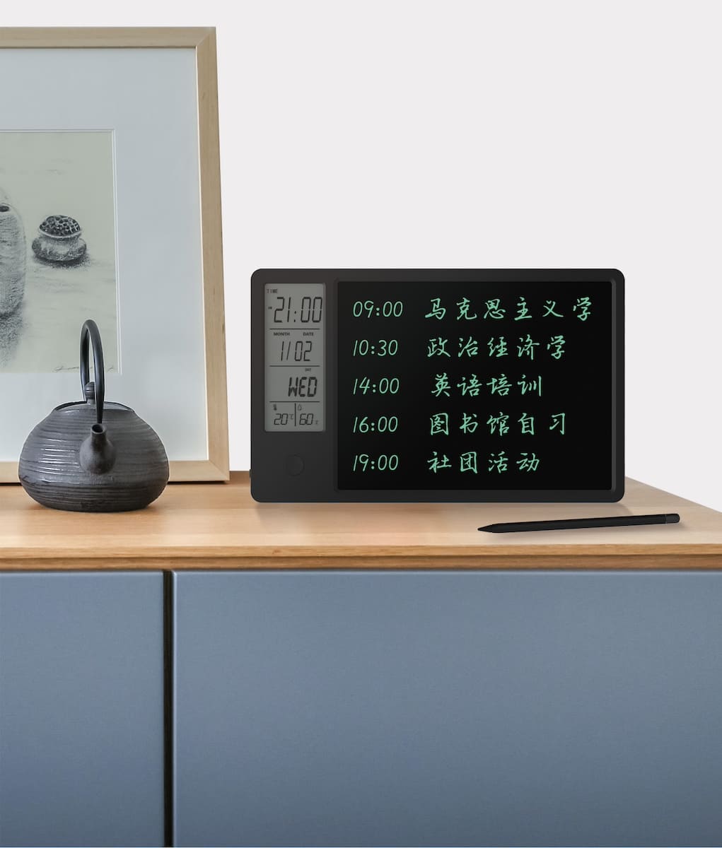 tabletë shkrimi me kalendar